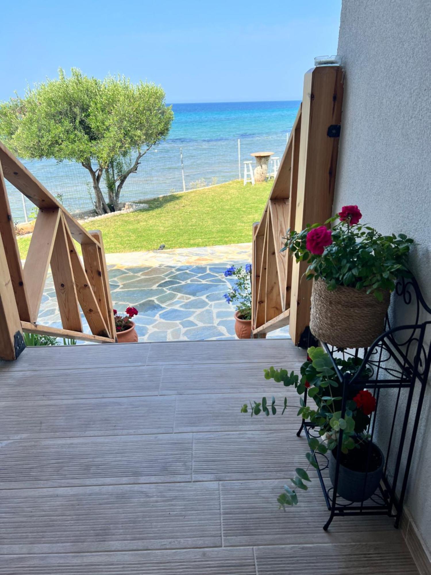 Beachfront Villa Athina Vergia エクステリア 写真