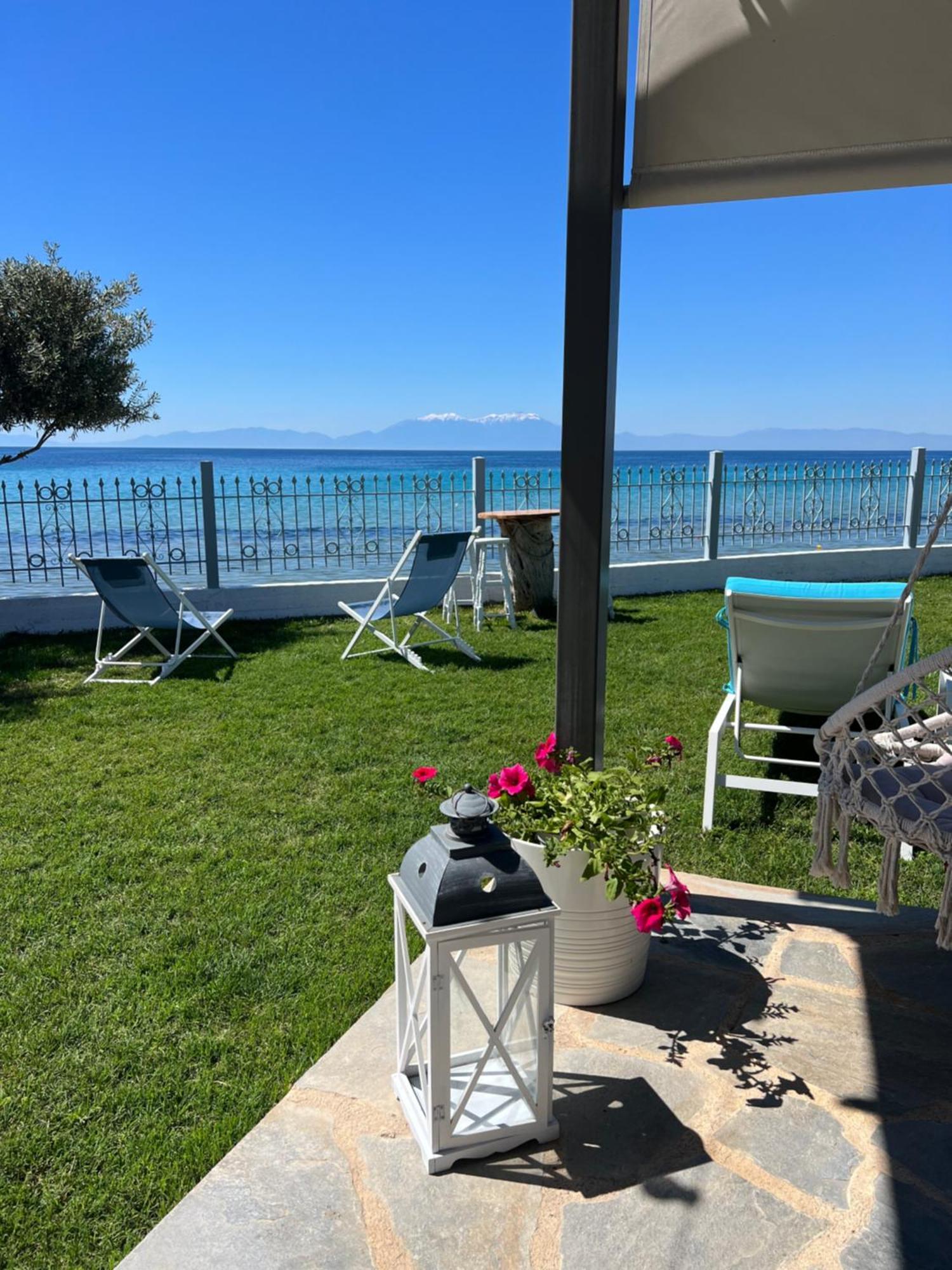 Beachfront Villa Athina Vergia エクステリア 写真